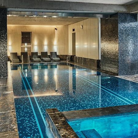 Hotel Monopol Wroclaw Bagian luar foto The pool at The Dorchester
