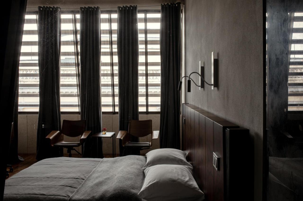 Hotel Monopol Wroclaw Bagian luar foto A room at the Hotel