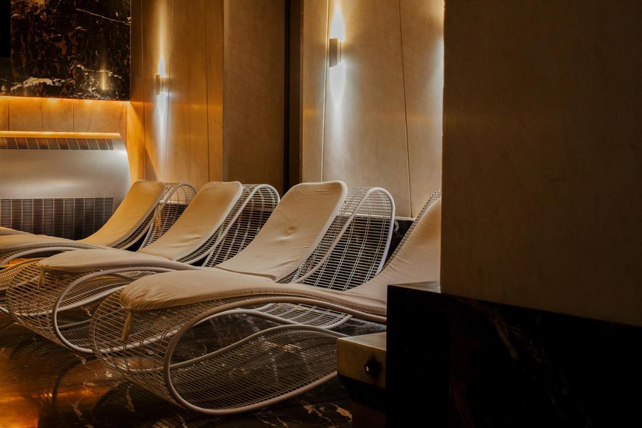 Hotel Monopol Wroclaw Bagian luar foto The spa at The Landmark