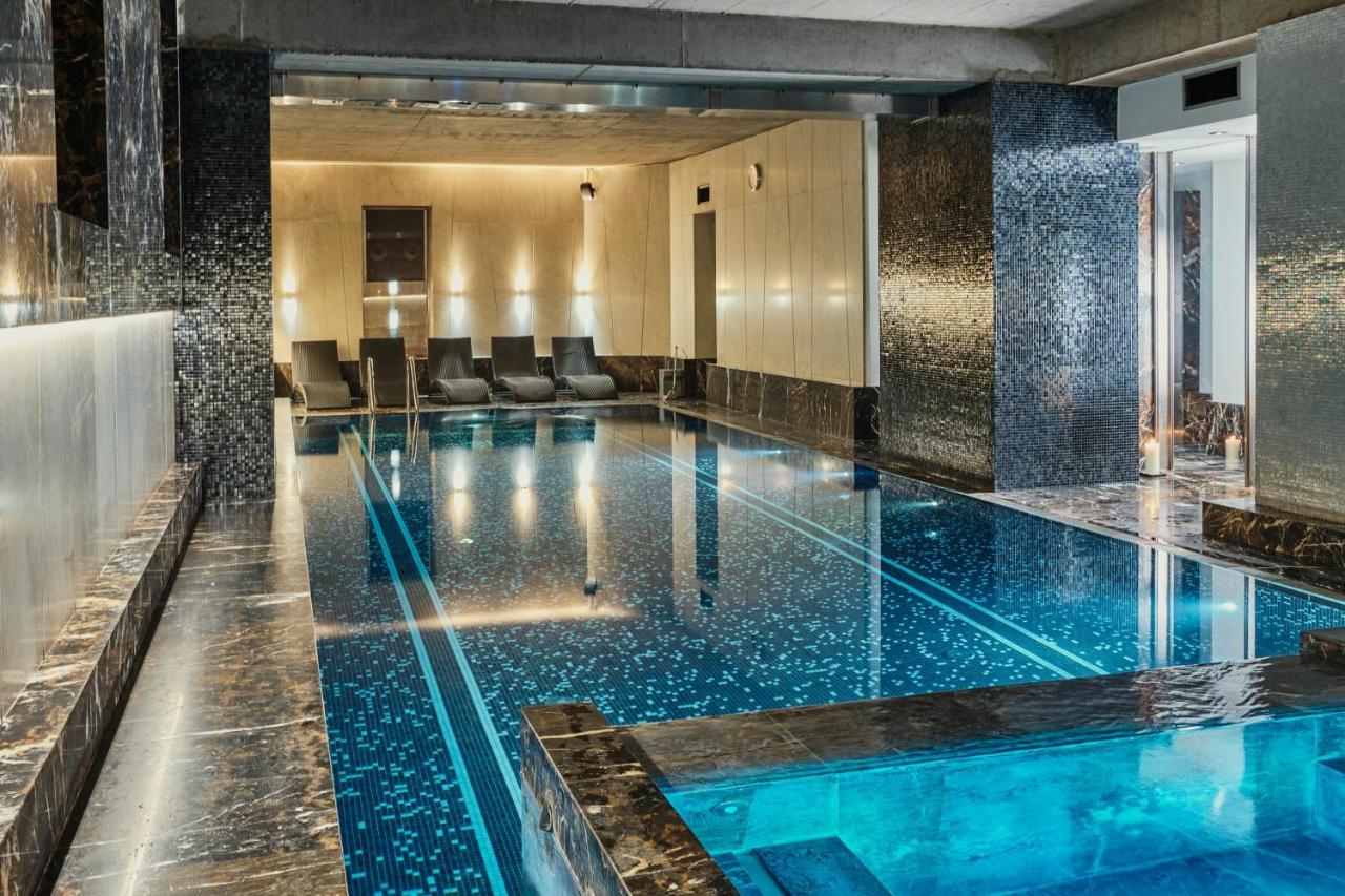 Hotel Monopol Wroclaw Bagian luar foto The pool at The Dorchester