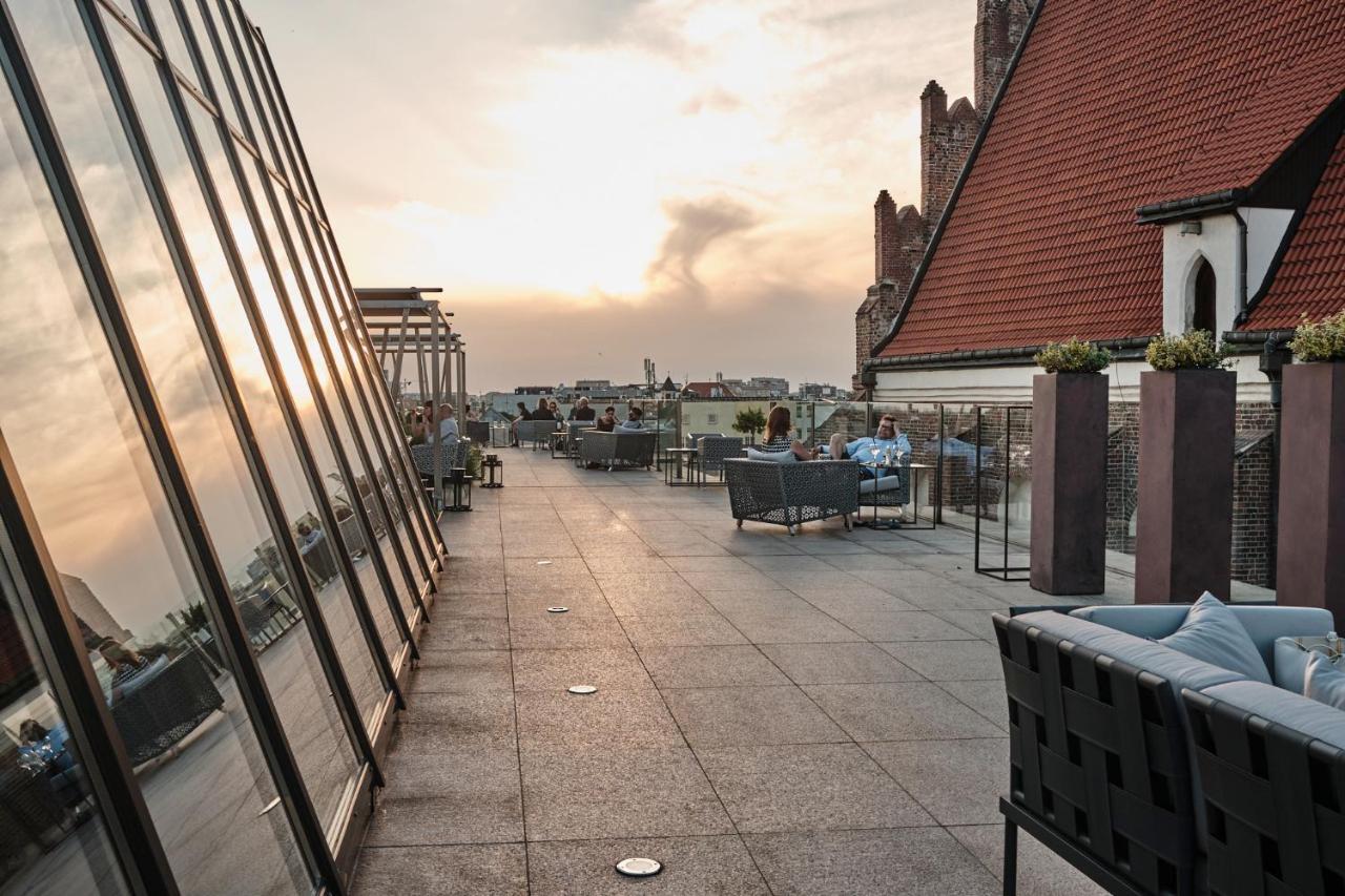 Hotel Monopol Wroclaw Bagian luar foto The rooftop terrace